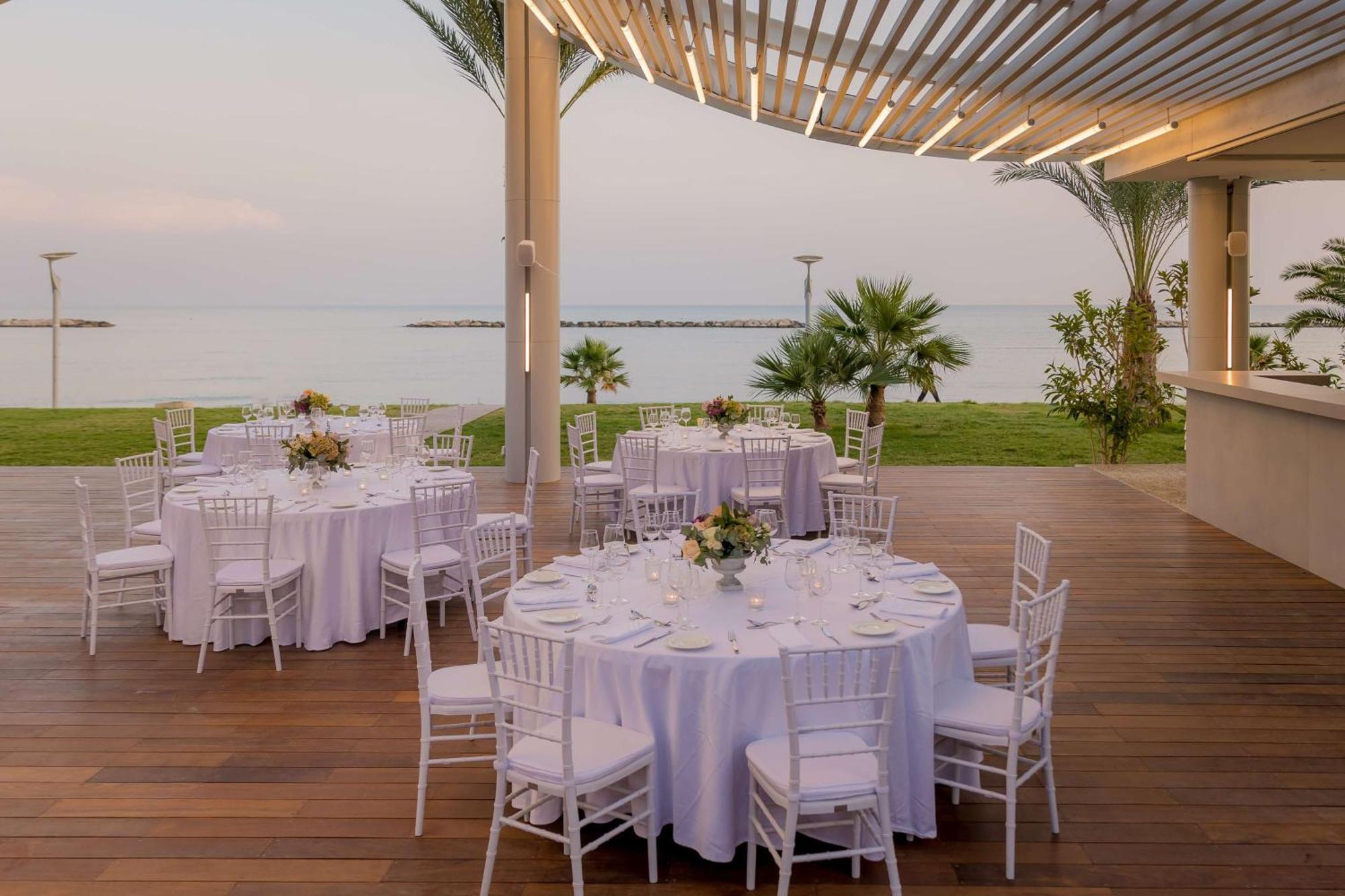 Radisson Beach Resort Ларнака Экстерьер фото
