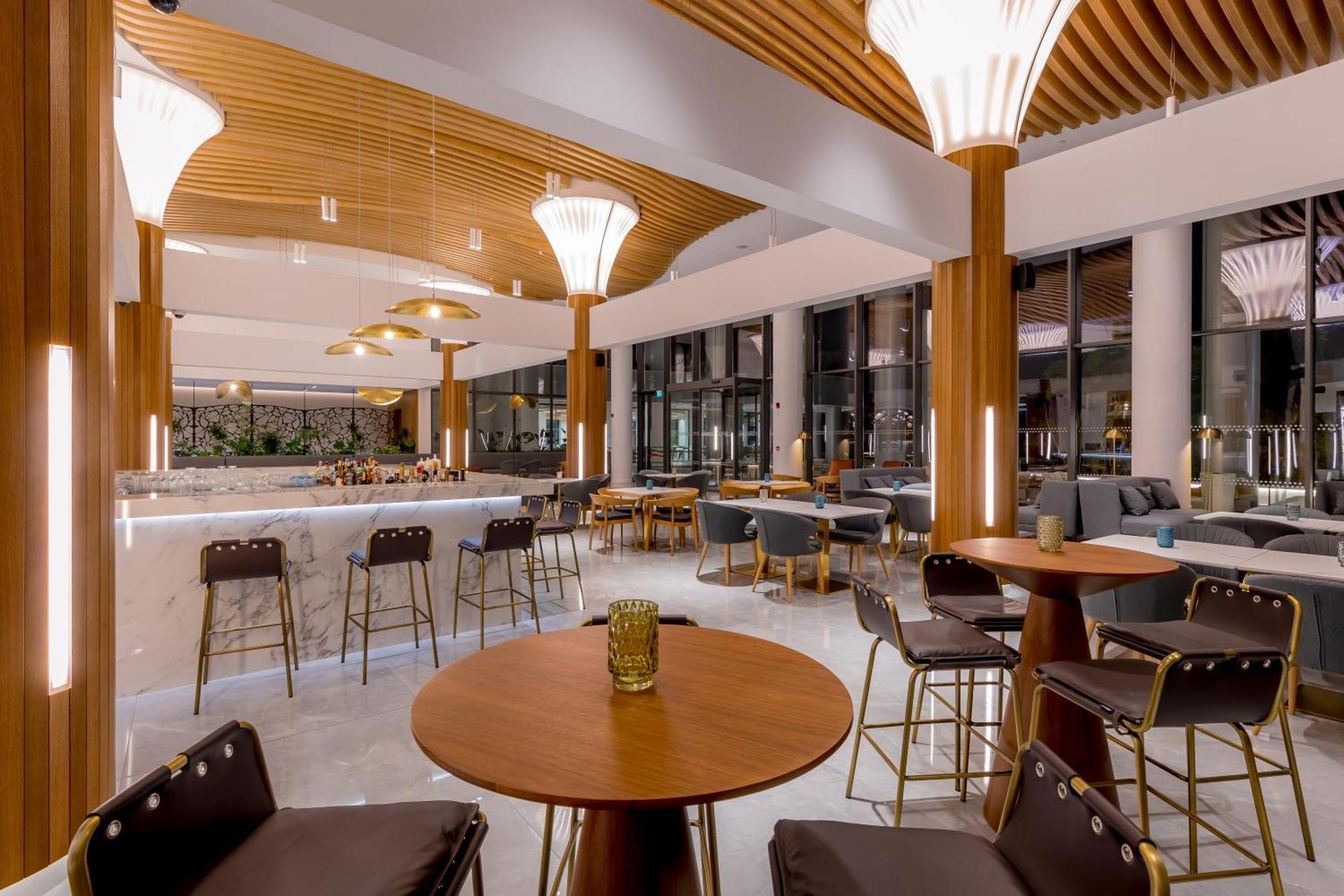 Radisson Beach Resort Ларнака Экстерьер фото