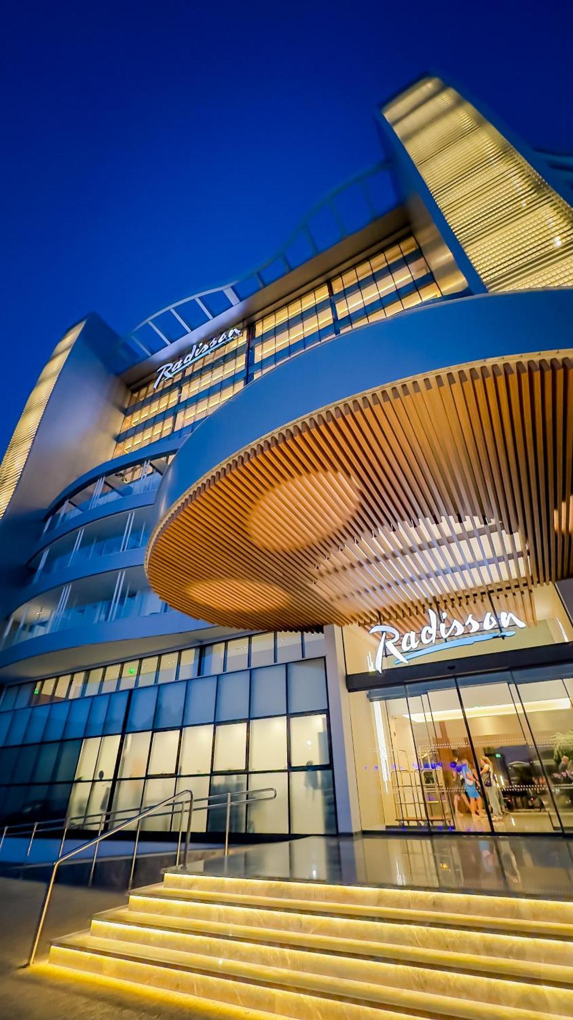 Radisson Beach Resort Ларнака Экстерьер фото