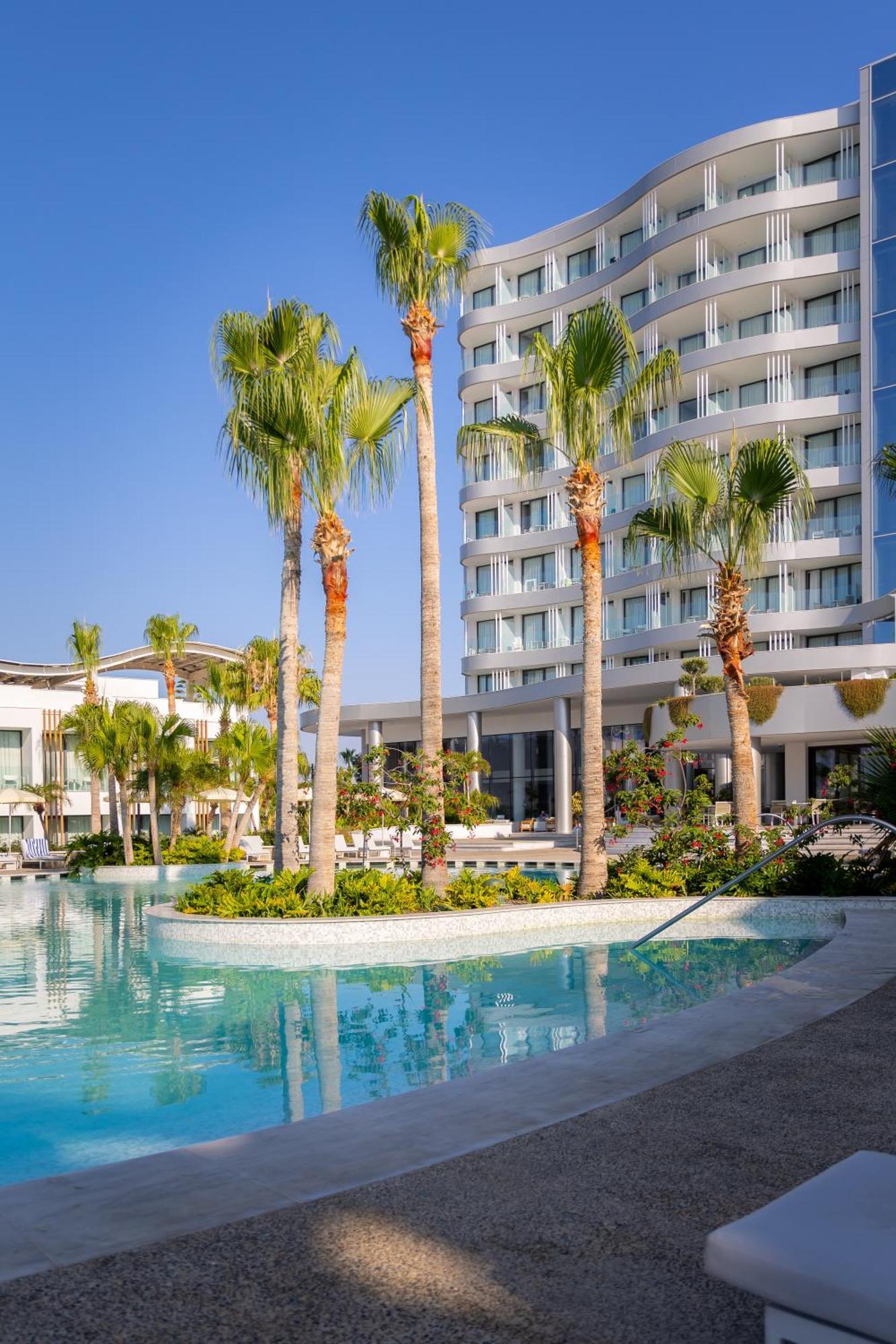 Radisson Beach Resort Ларнака Экстерьер фото
