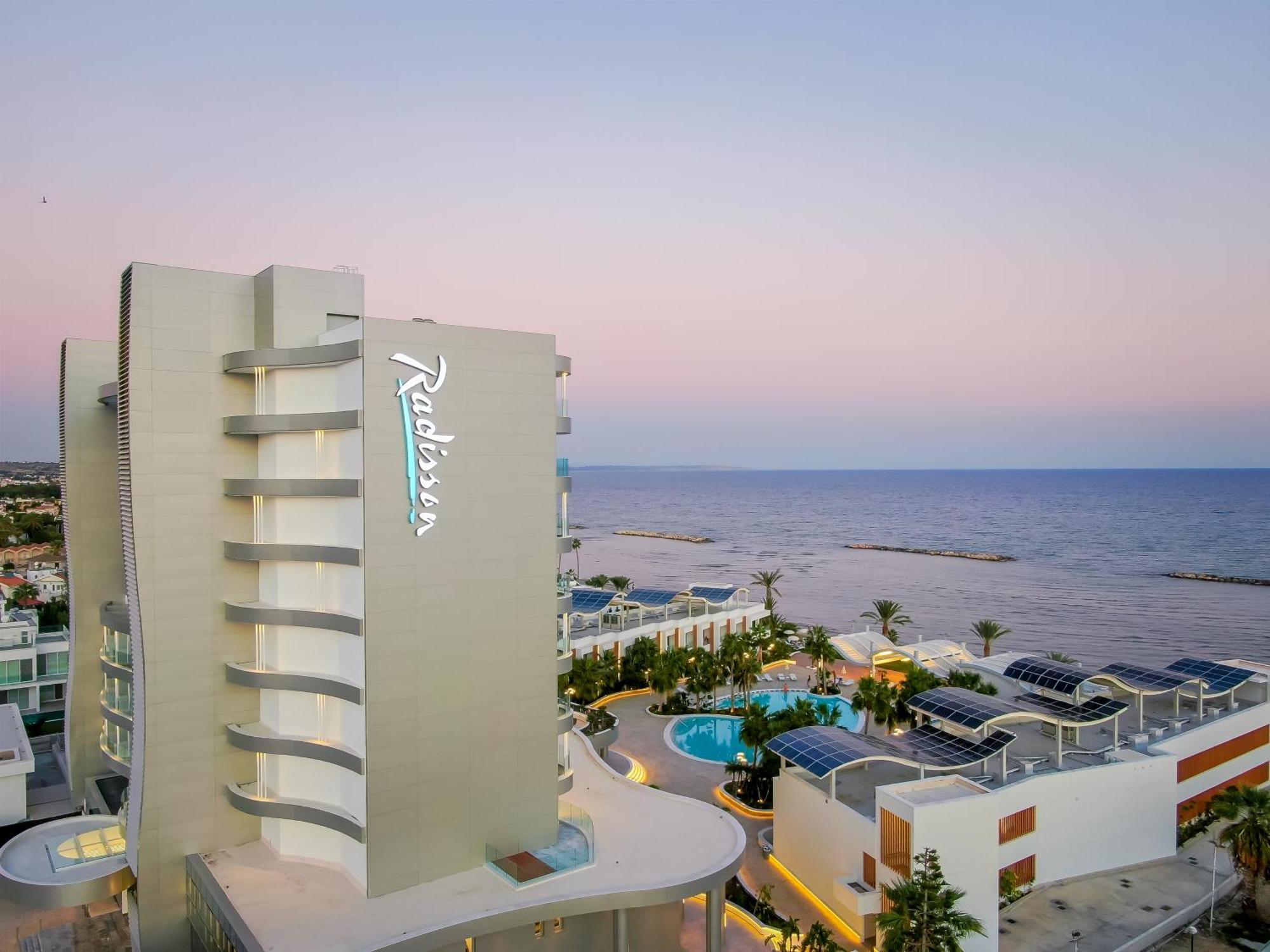 Radisson Beach Resort Ларнака Экстерьер фото