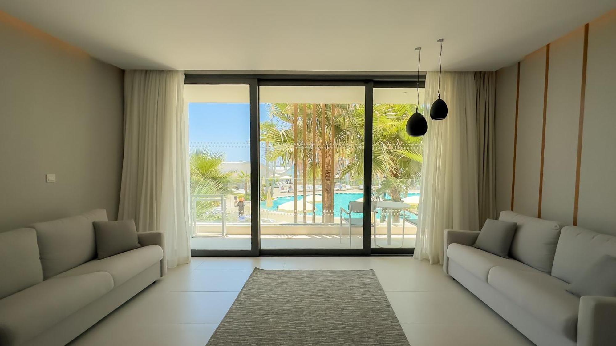Radisson Beach Resort Ларнака Экстерьер фото