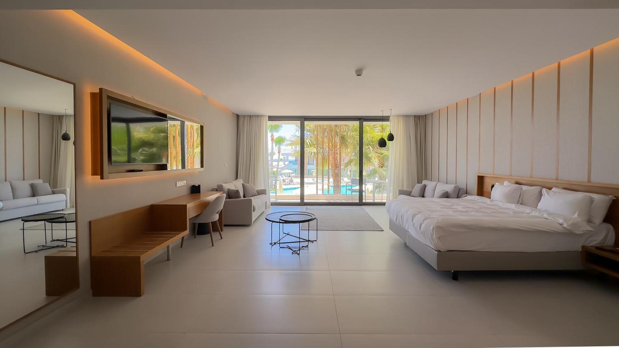 Radisson Beach Resort Ларнака Экстерьер фото