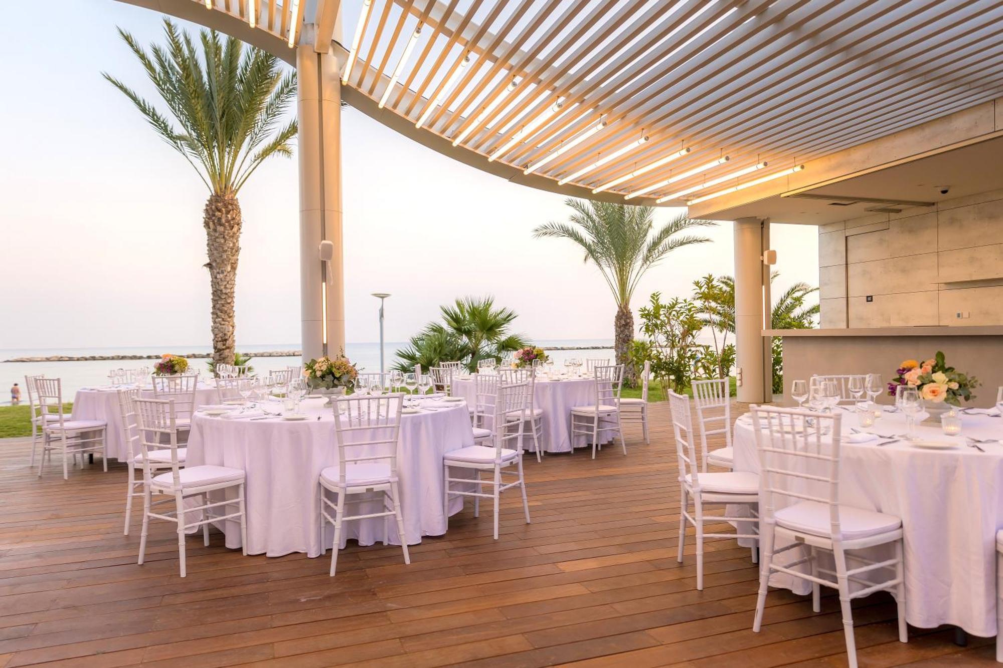 Radisson Beach Resort Ларнака Экстерьер фото