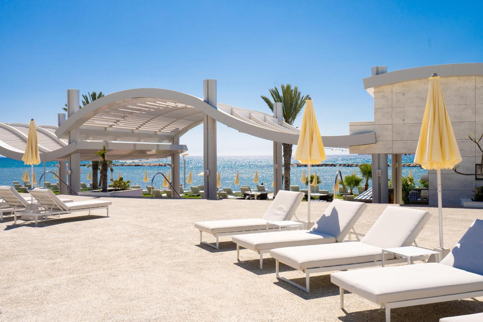 Radisson Beach Resort Ларнака Экстерьер фото