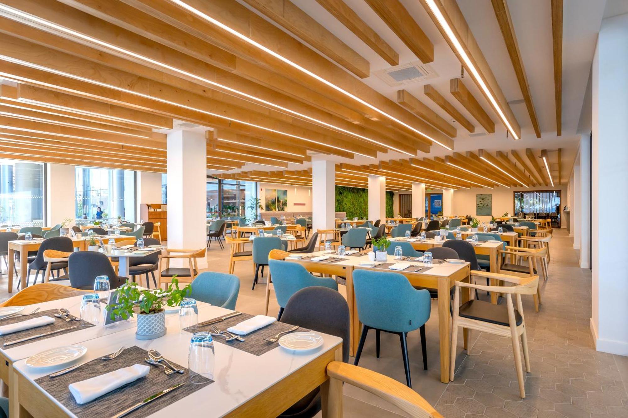 Radisson Beach Resort Ларнака Экстерьер фото